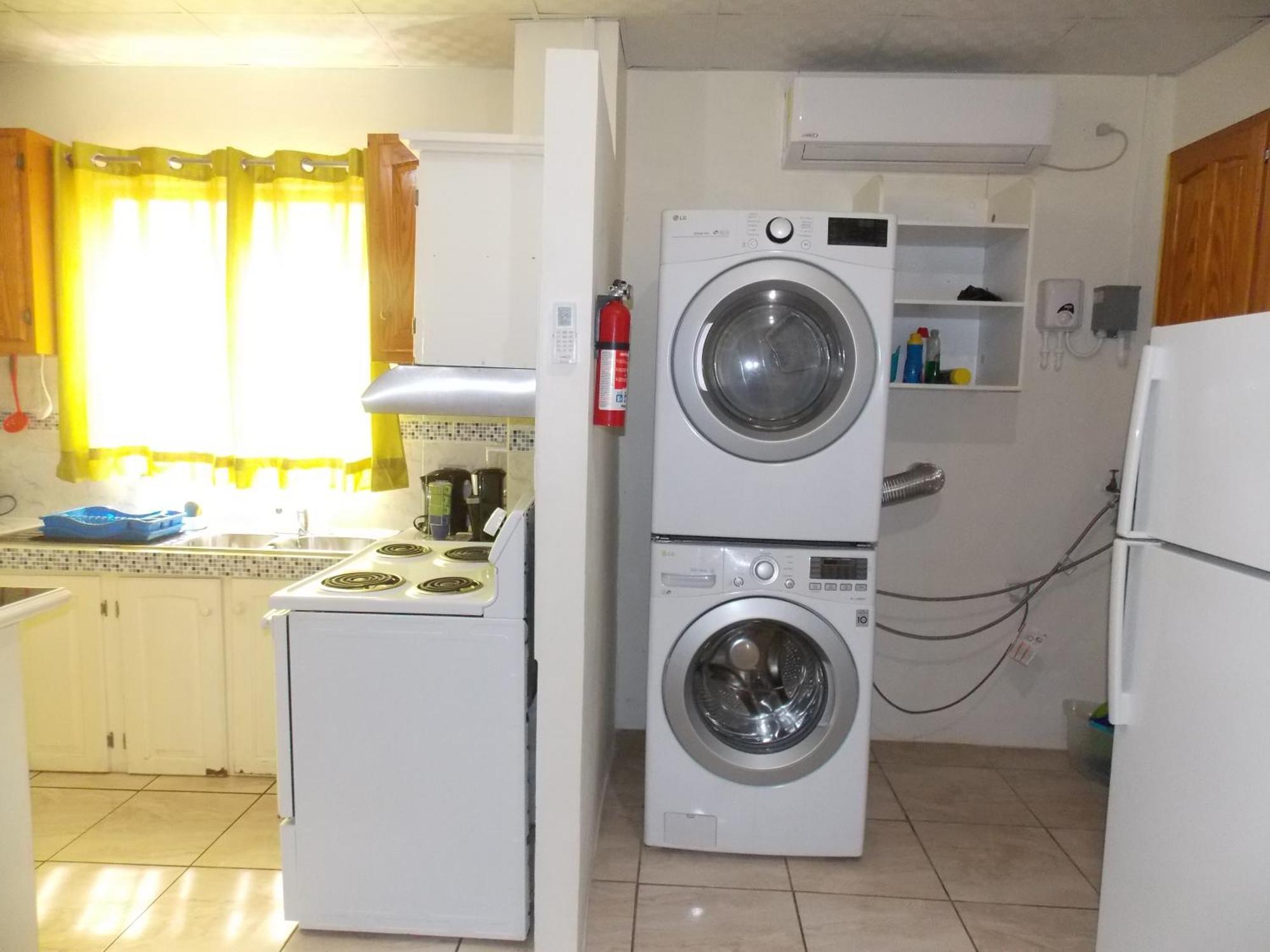 Stewart Apt- Trincity, Airport, Washer, Dryer, Office, Cable , Wifi エクステリア 写真