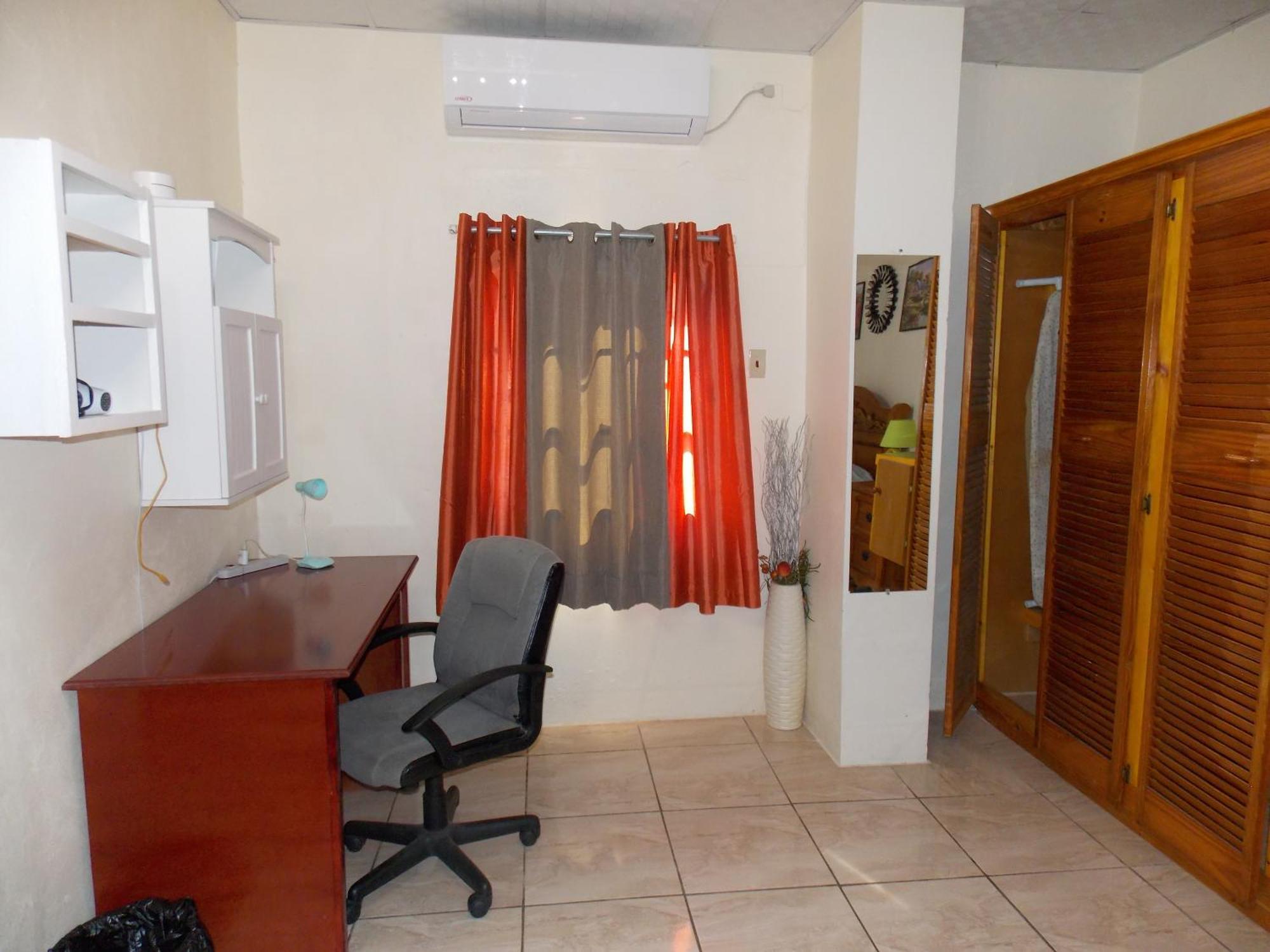 Stewart Apt- Trincity, Airport, Washer, Dryer, Office, Cable , Wifi エクステリア 写真