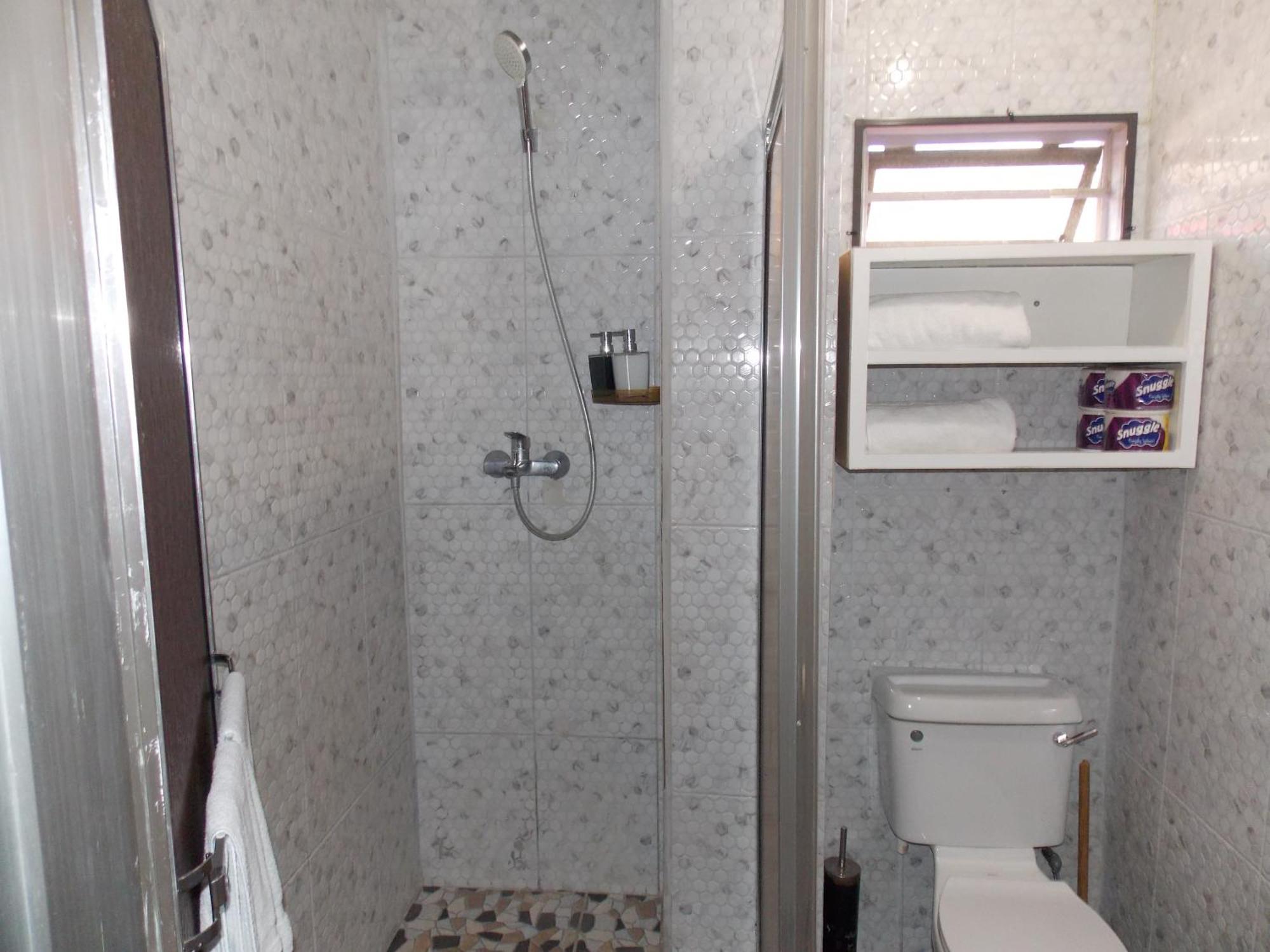 Stewart Apt- Trincity, Airport, Washer, Dryer, Office, Cable , Wifi エクステリア 写真
